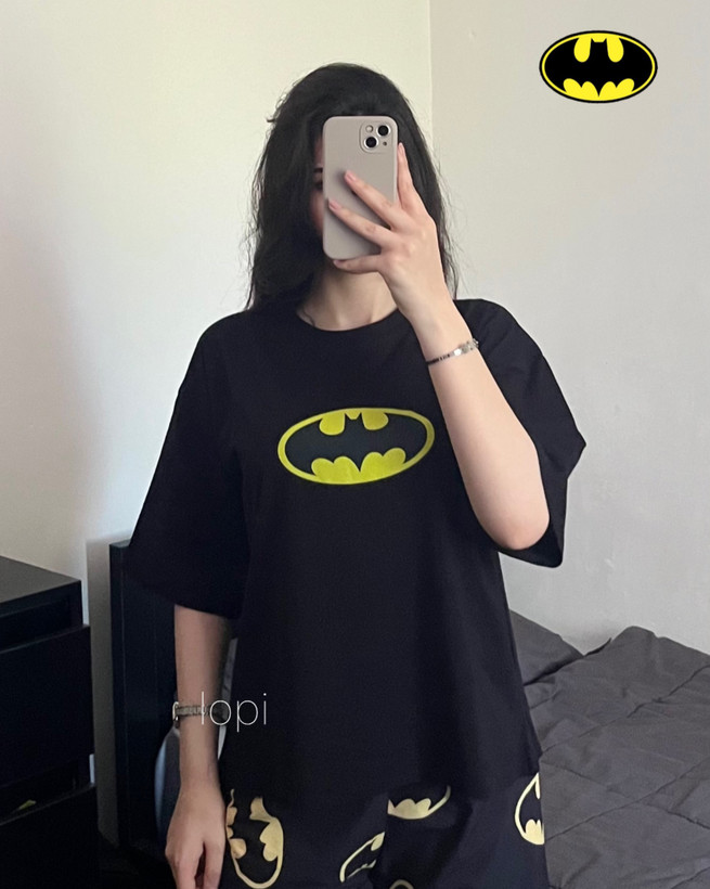 تیشرت باکسی طرحدار کارکتری